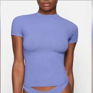 SKIMS | FITS EVERYBODY T-SHIRT I CIELO | Medium